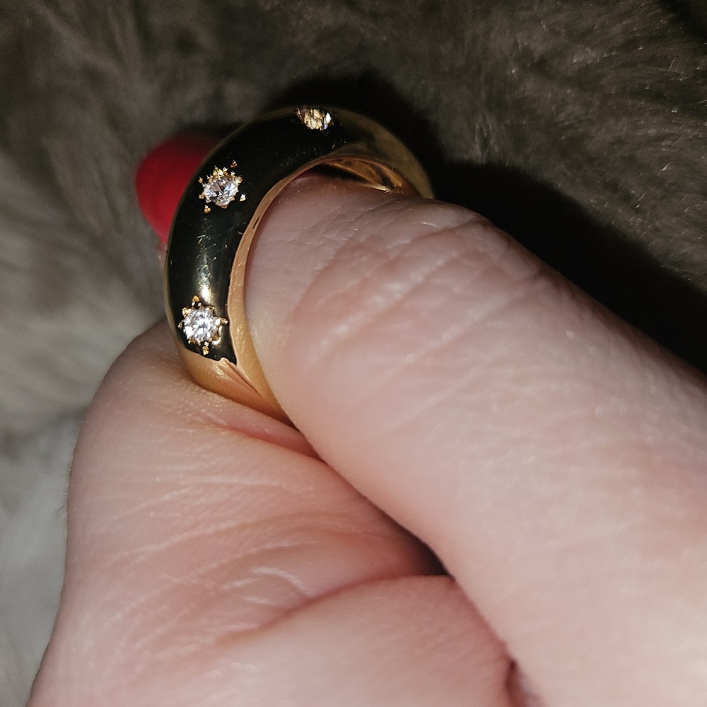 Celestial Star Ring - Golden Aura - Picture 8 of 12